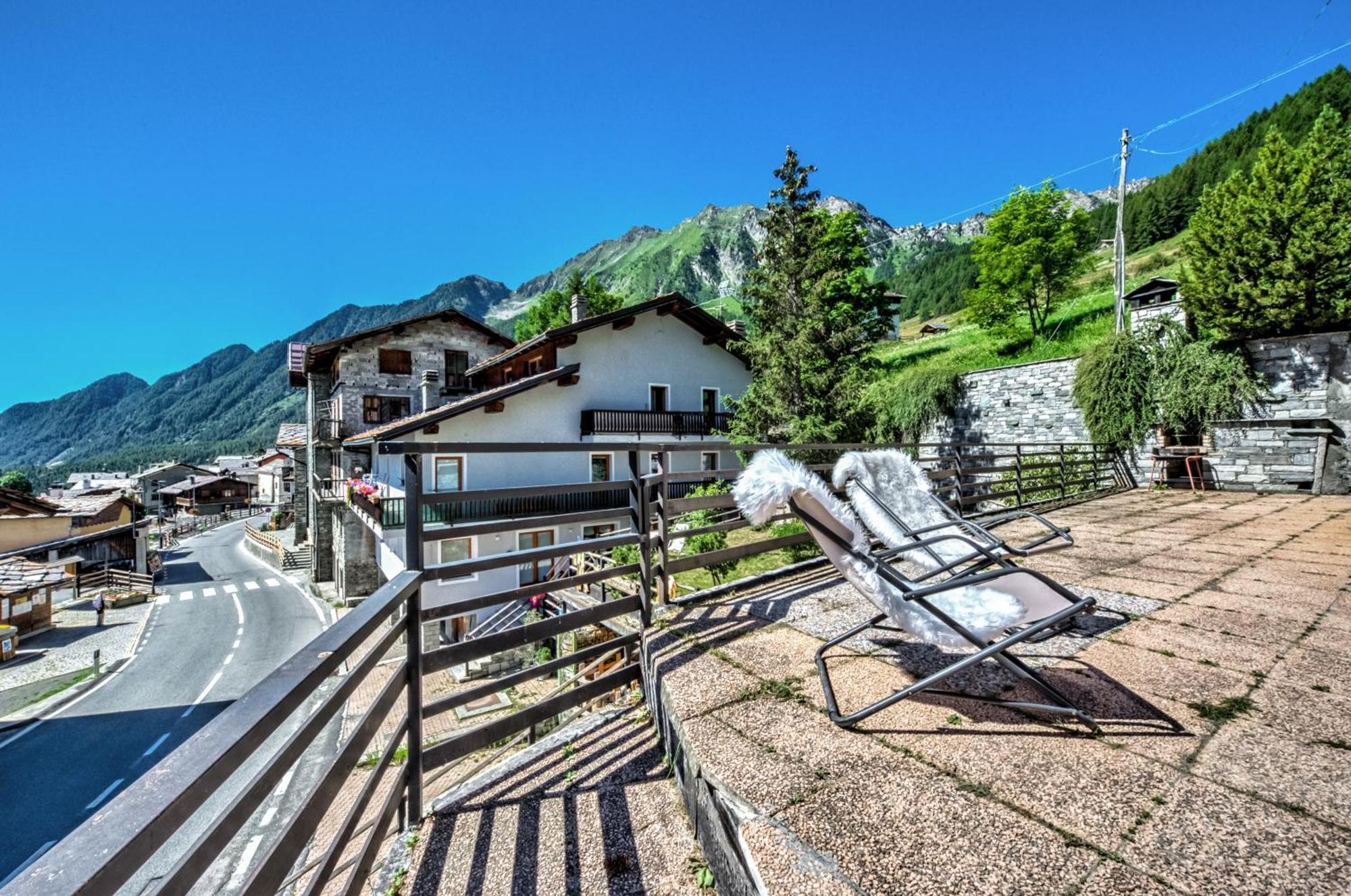 Snowflakes Retreat - Roomy Apartment With A View & Relax Solarium Cir 0133 Champoluc Eksteriør billede