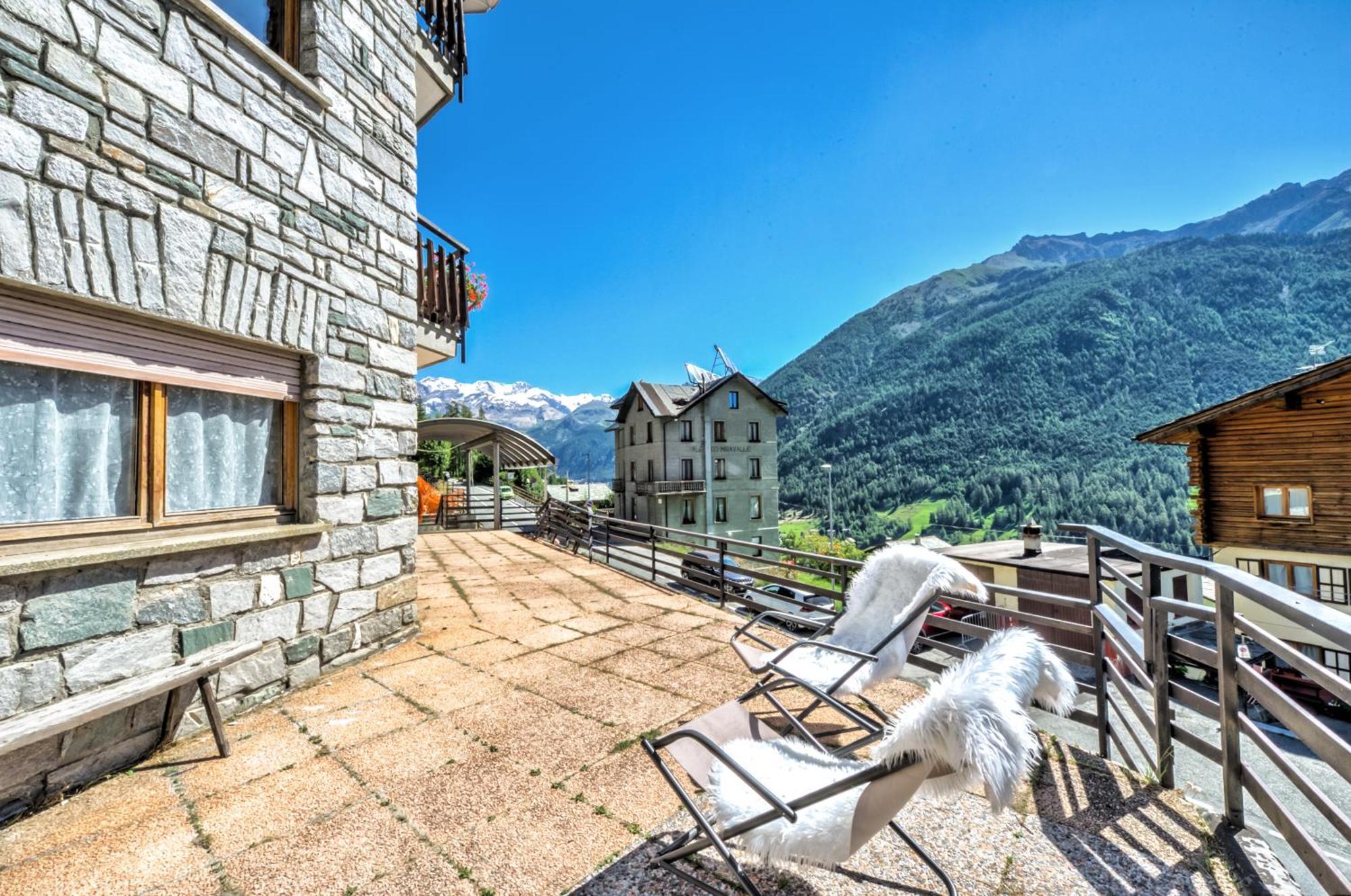 Snowflakes Retreat - Roomy Apartment With A View & Relax Solarium Cir 0133 Champoluc Eksteriør billede